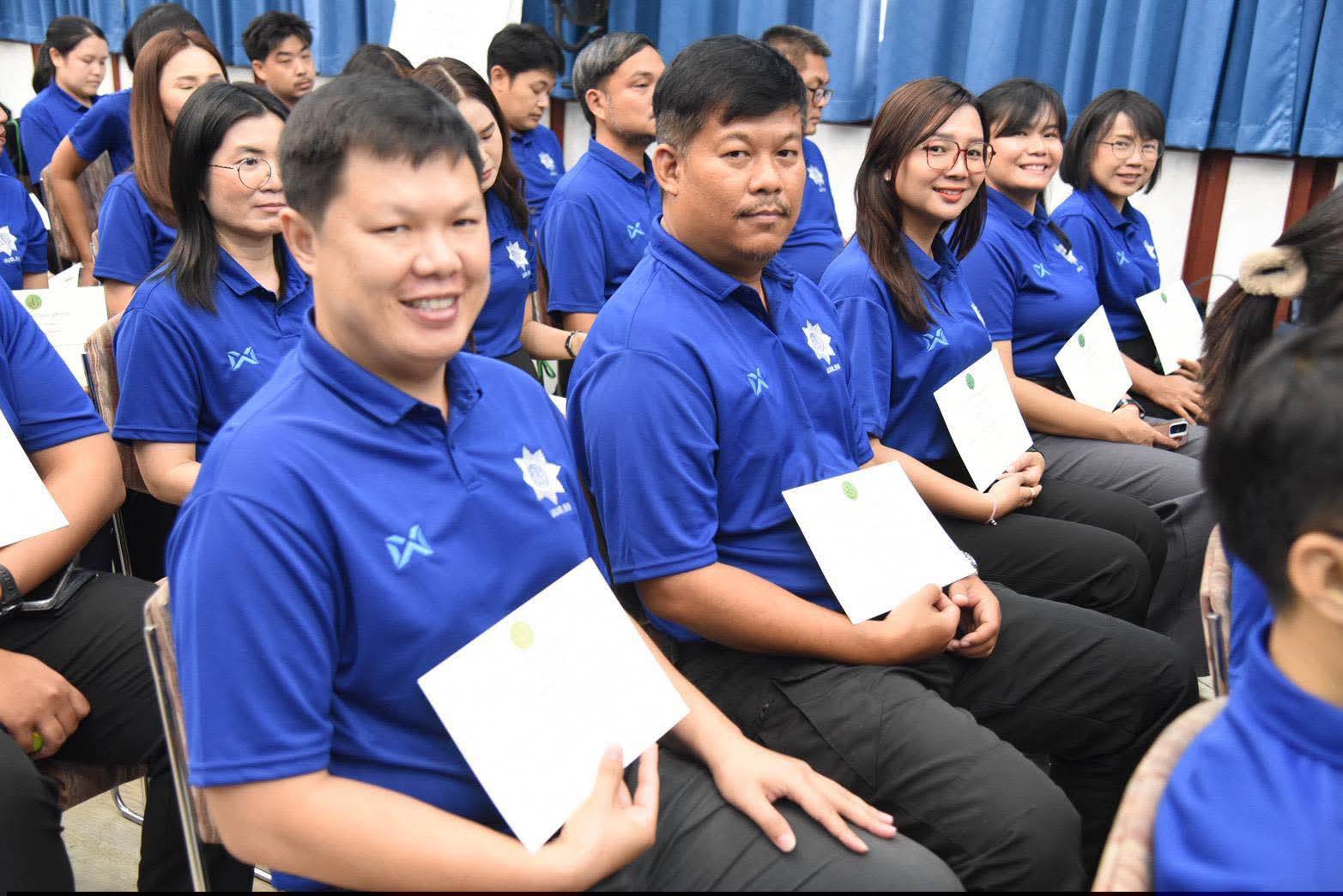 title - รองปลัดกระทรวงเกษตรและสหกรณ์ เป็นประธานในพิธีปิดและมอบประกาศนียบัตรแก่ผู้ผ่านการฝึกอบรมหลักสูตร นักบริหารการพัฒนาการเกษตรและสหกรณ์ ระดับต้น รุ่นที่ 80 ณ หอประชุมหม่อมราชวงศ์หญิงรสลิน คัคณางค์ ศูนย์ส่งเสริมและพัฒนาอาชีพเสริมนอกภาคการเกษตร (ศูนย์ศิลปาชีพ บางไทรฯ (เดิม))